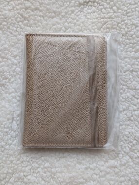 NWT Foldie RFID blocking passport book cover